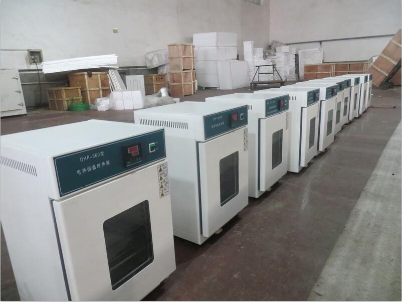 Constant temperatus Electrothermal Incubator Box ad Laboratory