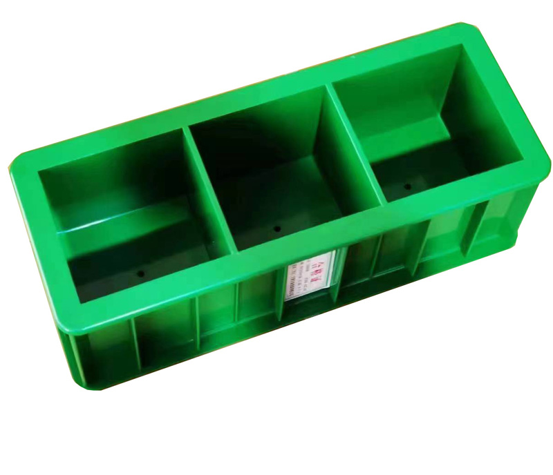 50mm tria cubus fingunt